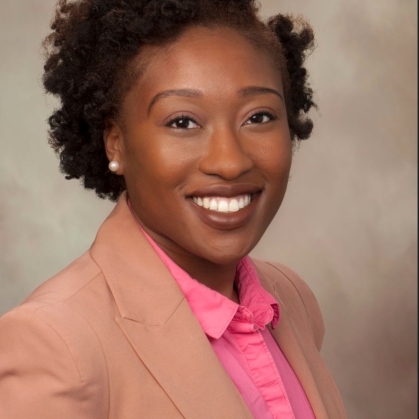 Courtney Thomas Headshot