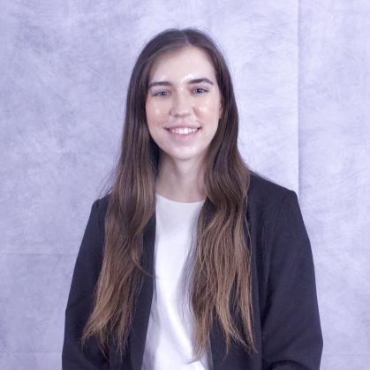 Kayla Hadash headshot